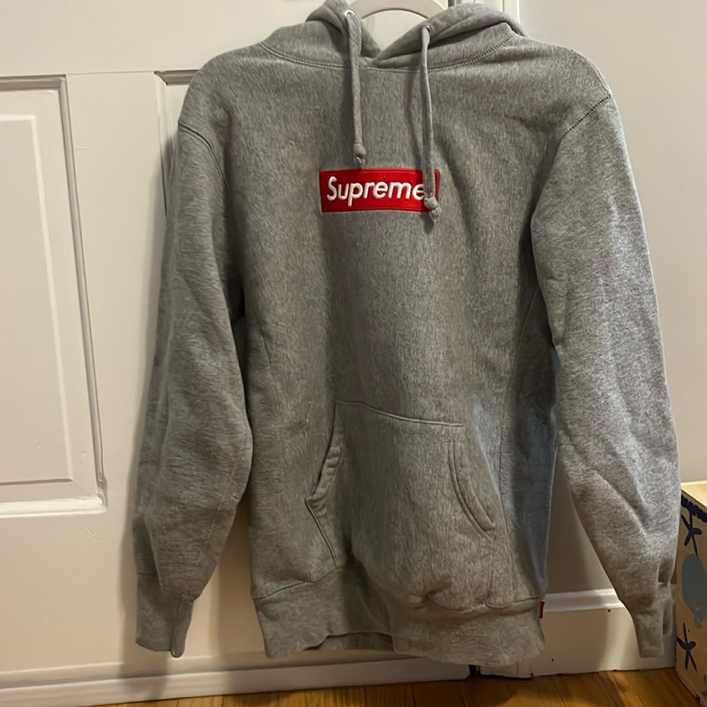 Gray box logo supreme hoodie